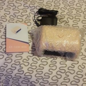 Led gel machine.. for nails comes with box.